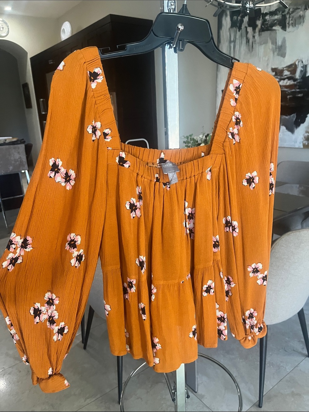 Womens Square-Neck Blouse in Rust with Floral Print. Size 8